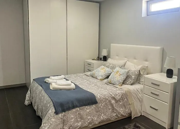 Casa Da Portela * 파레드스 드 코라